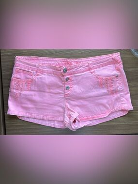 Vintage Vanity Pink Studded Embroidered Denim Shorts Size 33 Y2K